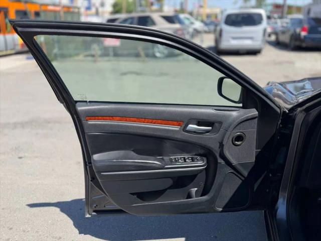 2014 Chrysler 300 300