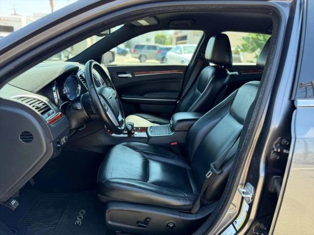 2014 Chrysler 300 300