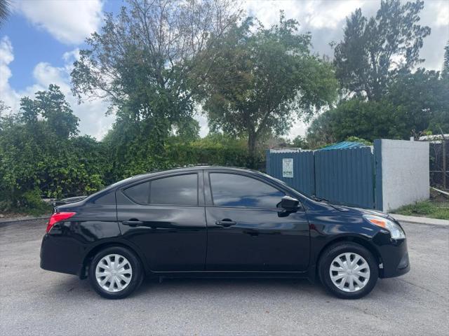2018 Nissan Versa 1.6 S+