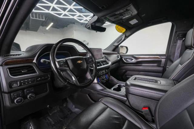 2023 Chevrolet Suburban 4WD Premier