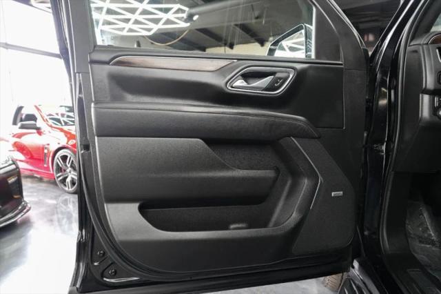 2023 Chevrolet Suburban 4WD Premier