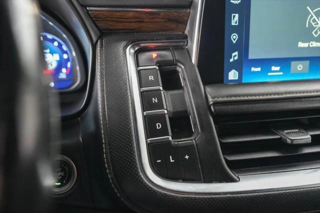 2023 Chevrolet Suburban 4WD Premier