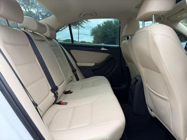 2017 Volkswagen Jetta 1.8T SEL