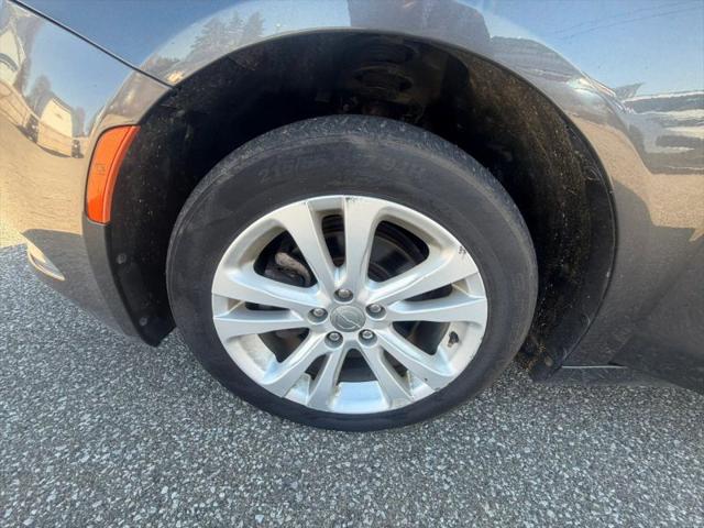 2016 Chrysler 200 Limited