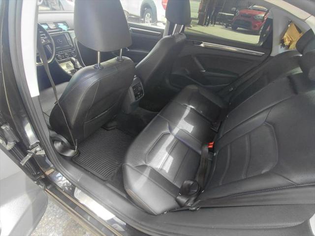 2018 Volkswagen Passat 2.0T SE