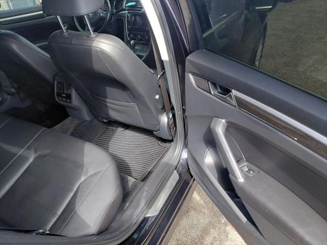 2018 Volkswagen Passat 2.0T SE