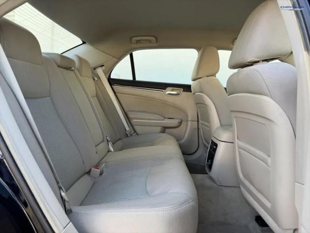 2012 Chrysler 300 300