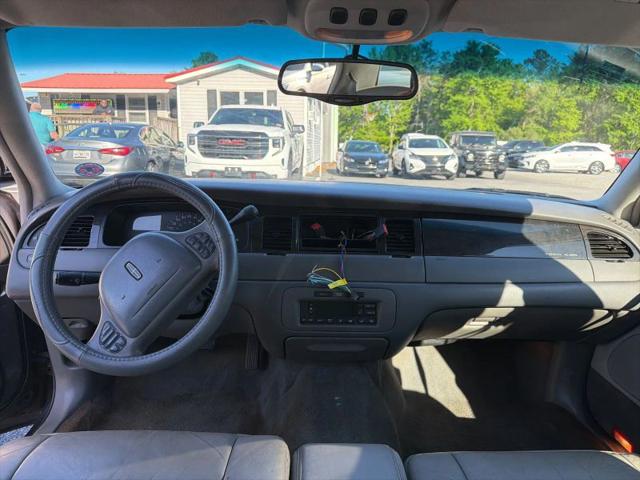 1998 Lincoln Town Car Signature