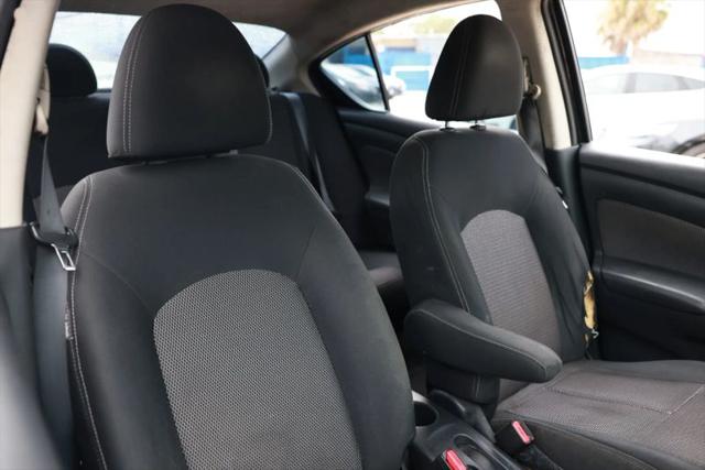 2014 Nissan Versa 1.6 SV
