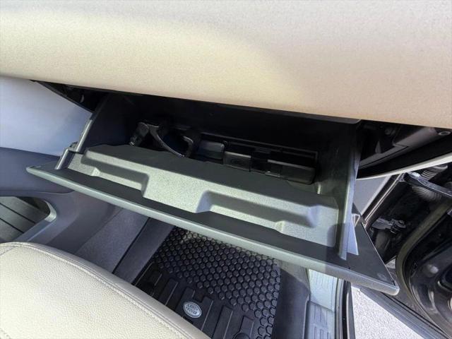 2023 Land Rover Defender 110 SE