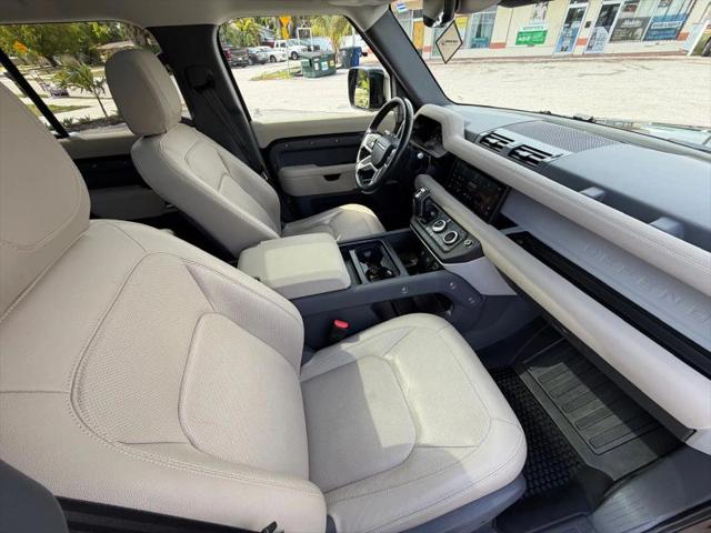 2023 Land Rover Defender 110 SE