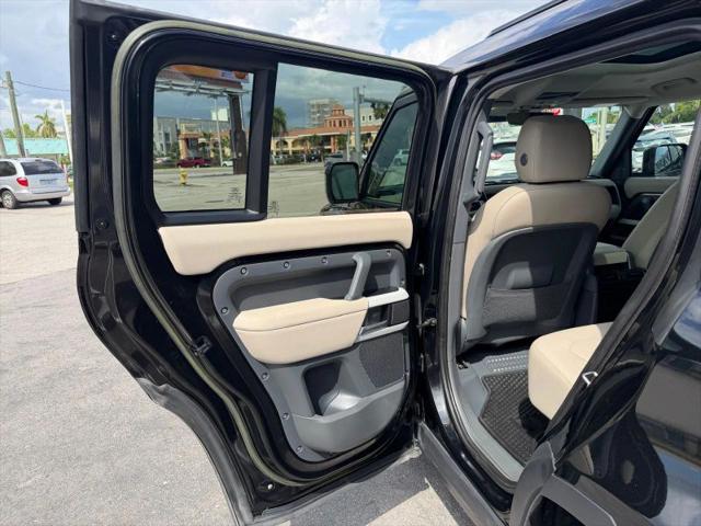 2023 Land Rover Defender 110 SE