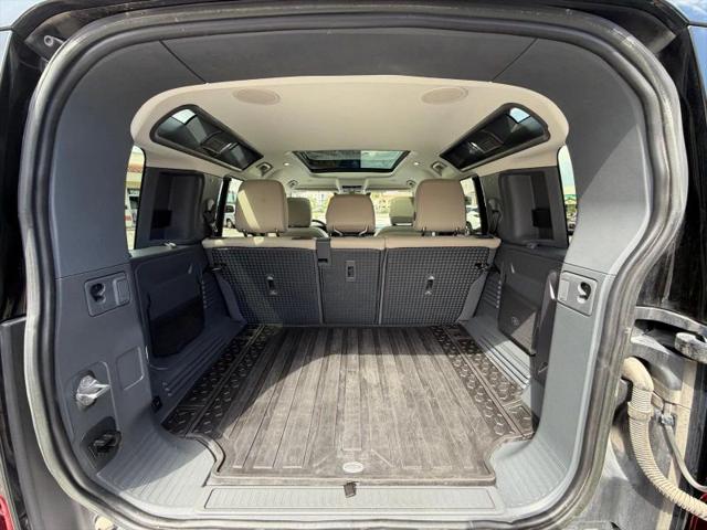 2023 Land Rover Defender 110 SE