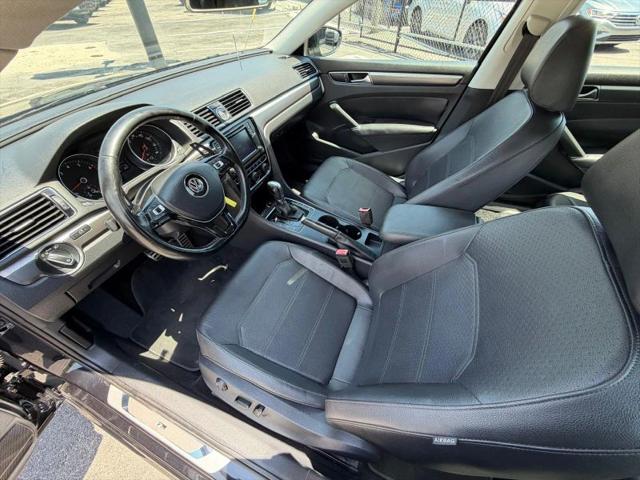 2017 Volkswagen Passat 1.8T R-Line