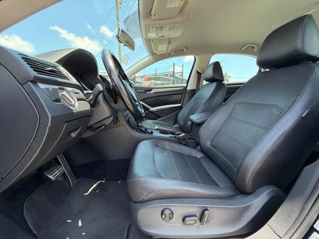 2017 Volkswagen Passat 1.8T R-Line