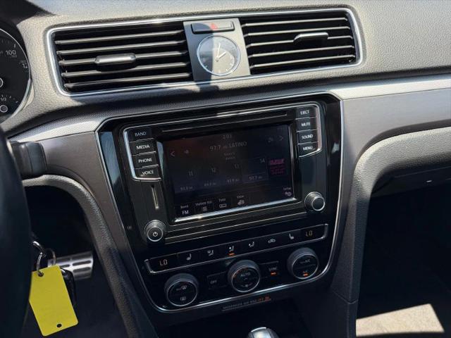 2017 Volkswagen Passat 1.8T R-Line