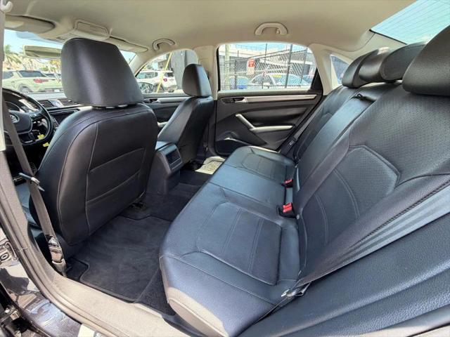2017 Volkswagen Passat 1.8T R-Line