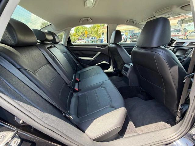 2017 Volkswagen Passat 1.8T R-Line