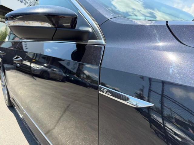 2017 Volkswagen Passat 1.8T R-Line