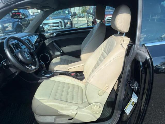 2013 Volkswagen Beetle 2.5L 50s Edition