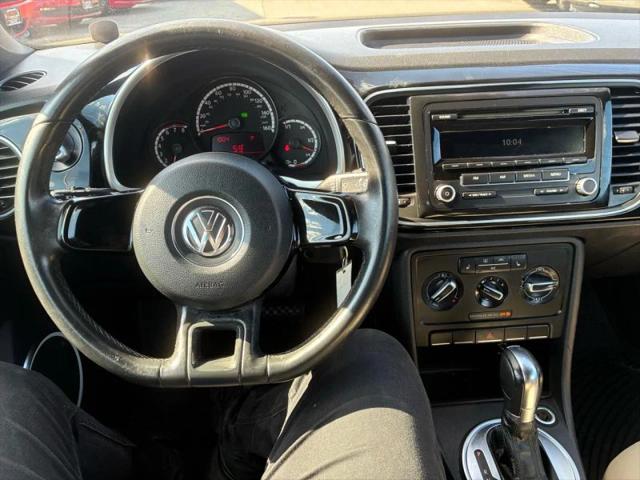2013 Volkswagen Beetle 2.5L 50s Edition