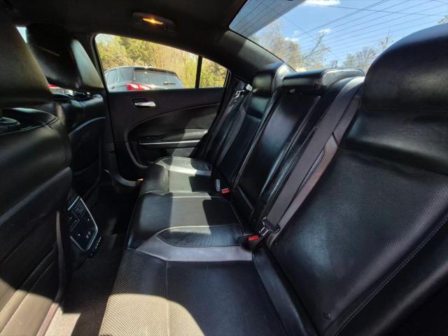 2019 Dodge Charger SXT RWD