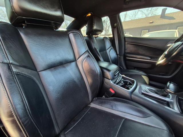 2019 Dodge Charger SXT RWD