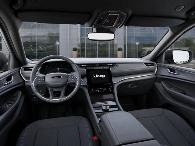 2026 Jeep Grand Cherokee Laredo 4x4