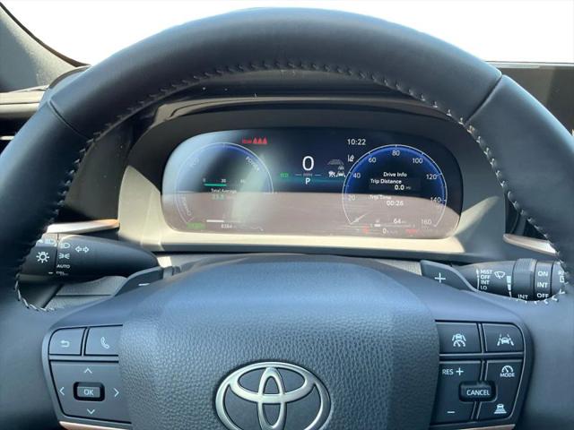 2025 Toyota Crown Signia XLE