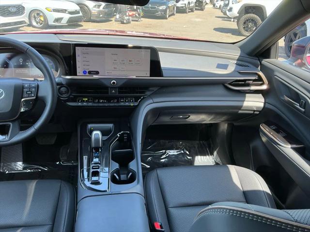 2025 Toyota Crown Signia XLE