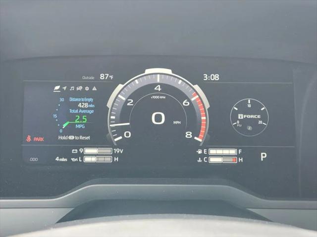 2026 Toyota Tundra Limited CrewMax 5.5' Bed