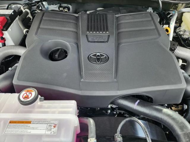 2026 Toyota Tundra Limited CrewMax 5.5' Bed