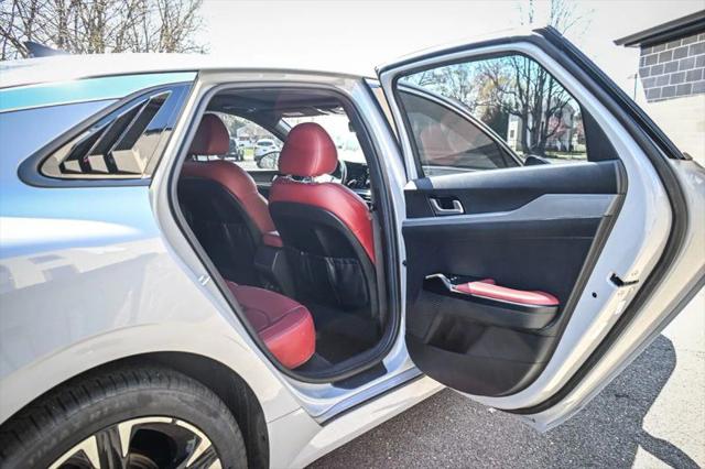 2023 Kia K5 GT-Line