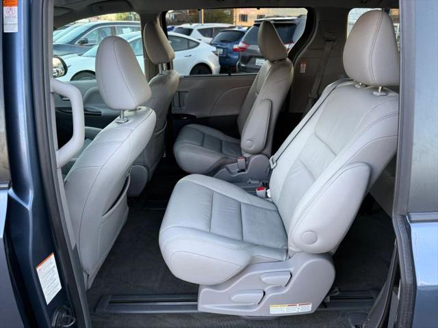 2017 Toyota Sienna XLE 8 Passenger