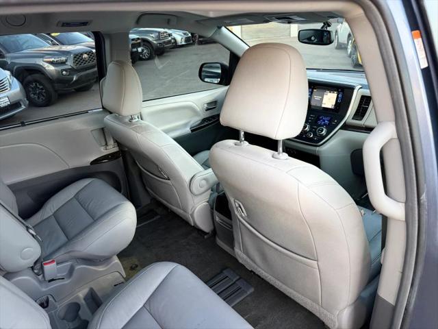 2017 Toyota Sienna XLE 8 Passenger