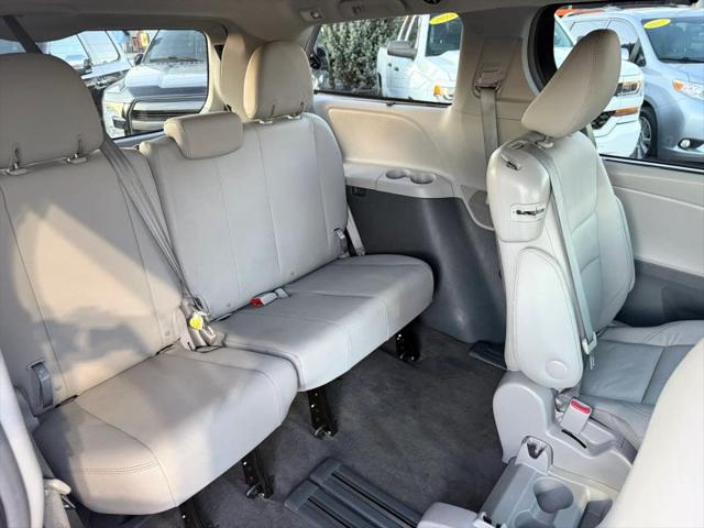 2017 Toyota Sienna XLE 8 Passenger