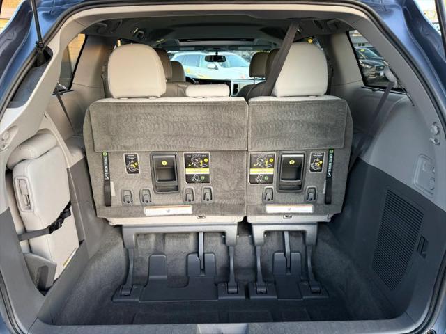 2017 Toyota Sienna XLE 8 Passenger
