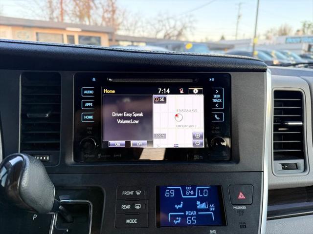 2017 Toyota Sienna XLE 8 Passenger