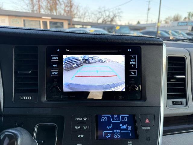 2017 Toyota Sienna XLE 8 Passenger
