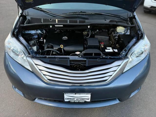 2017 Toyota Sienna XLE 8 Passenger