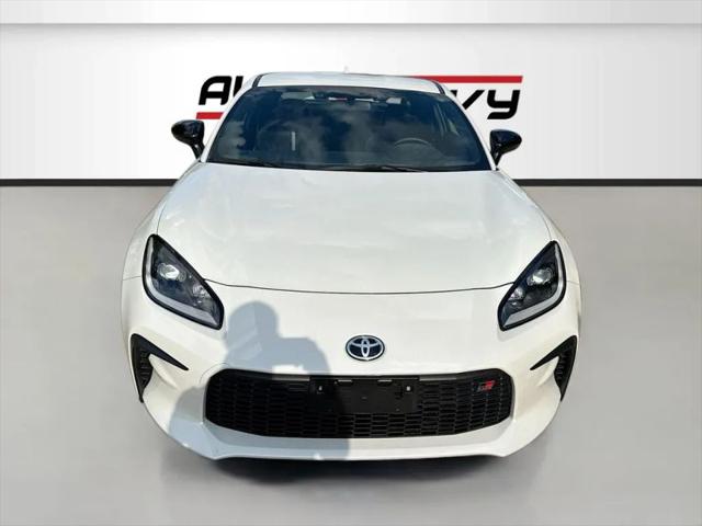 2024 Toyota GR86 Premium