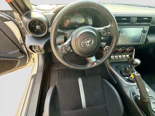 2024 Toyota GR86 Premium
