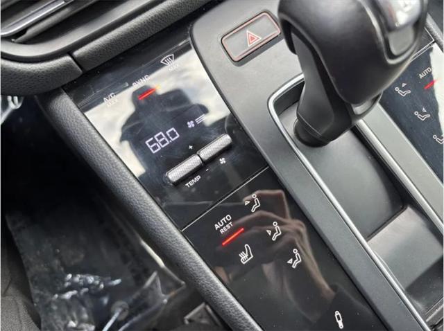 2023 Porsche Macan T
