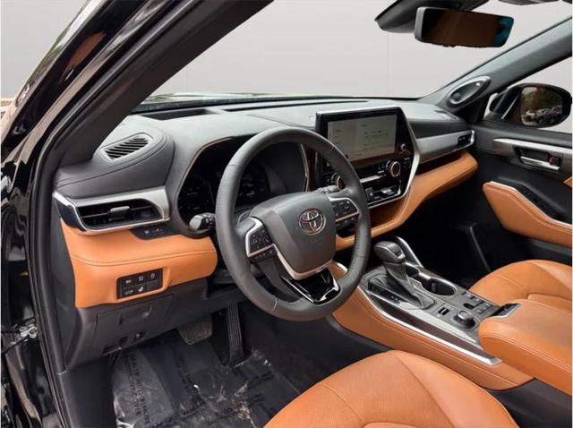 2023 Toyota Highlander Platinum