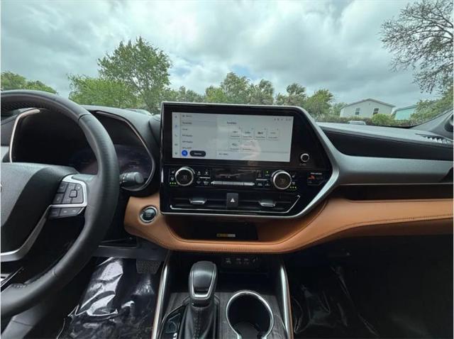 2023 Toyota Highlander Platinum