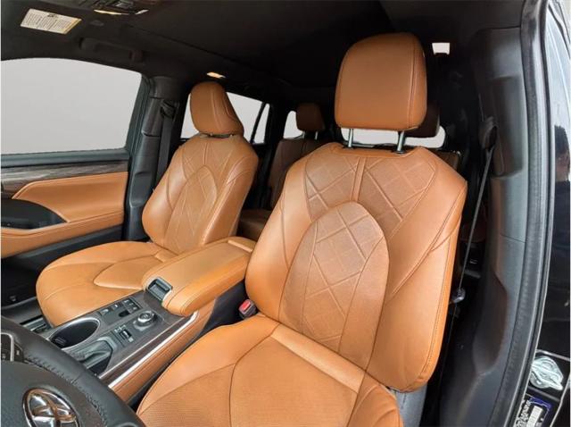 2023 Toyota Highlander Platinum