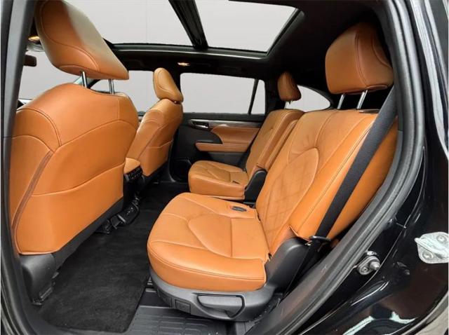 2023 Toyota Highlander Platinum