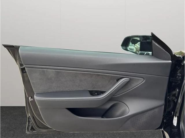 2018 Tesla Model 3 Mid Range
