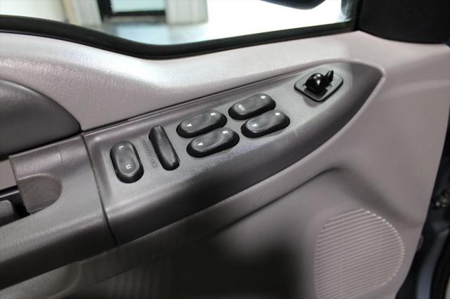 2000 Ford Excursion XLT
