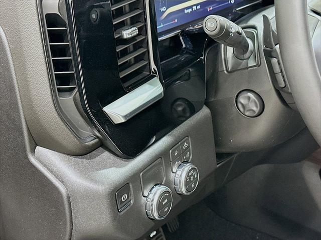2026 GMC Sierra 1500 Crew Cab, Short Bed, SLT, RWD